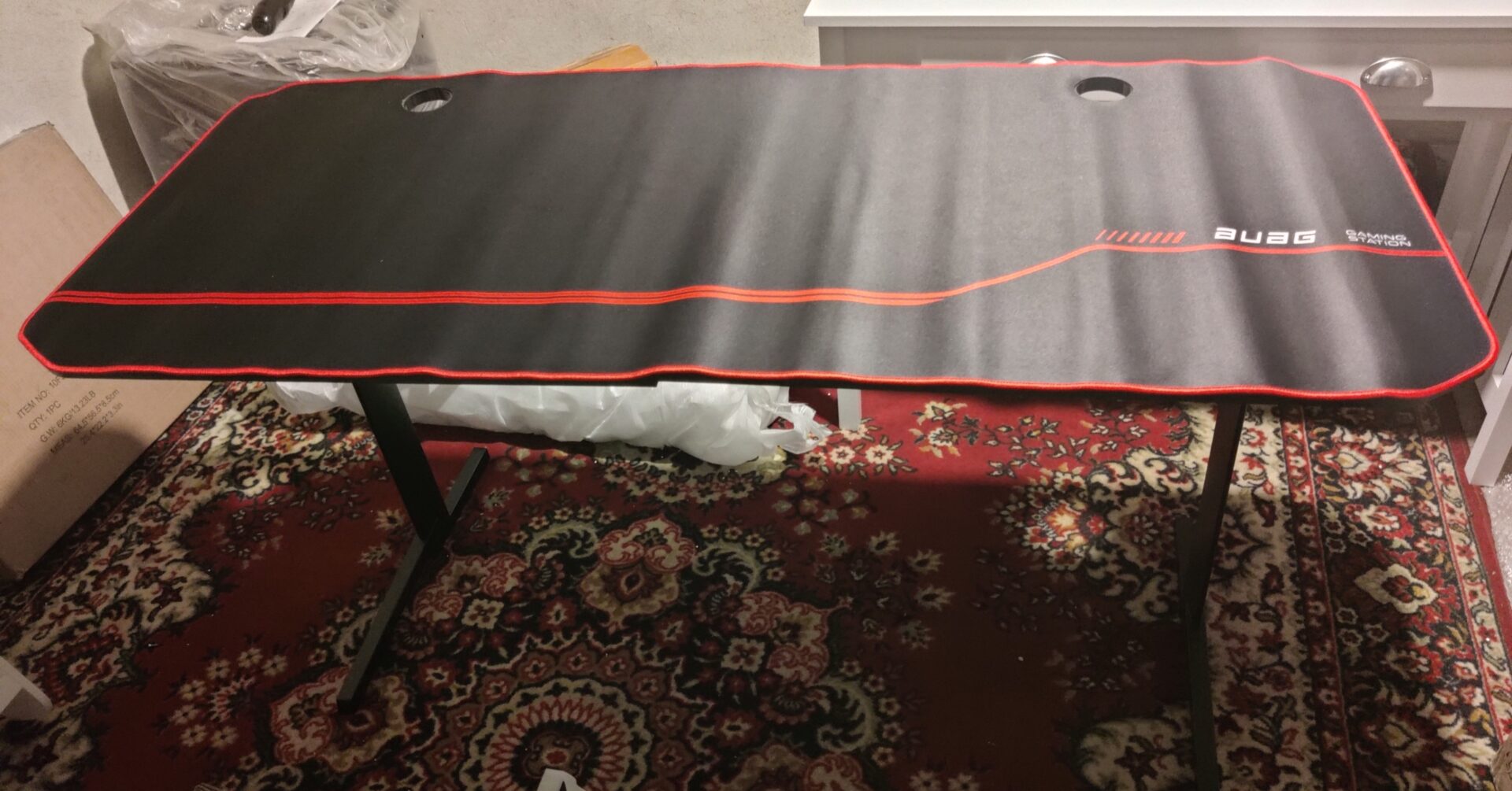 Gaming table-kompiuterio,zaidimu stalas