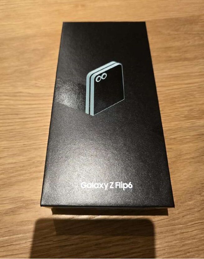 Naujas, neišpakuotas Samsung Galaxy Z Flip6