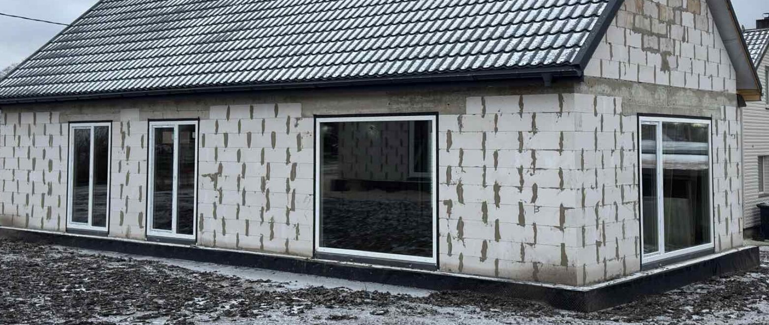 Patikimi ir stilingi langai jūsų namams!