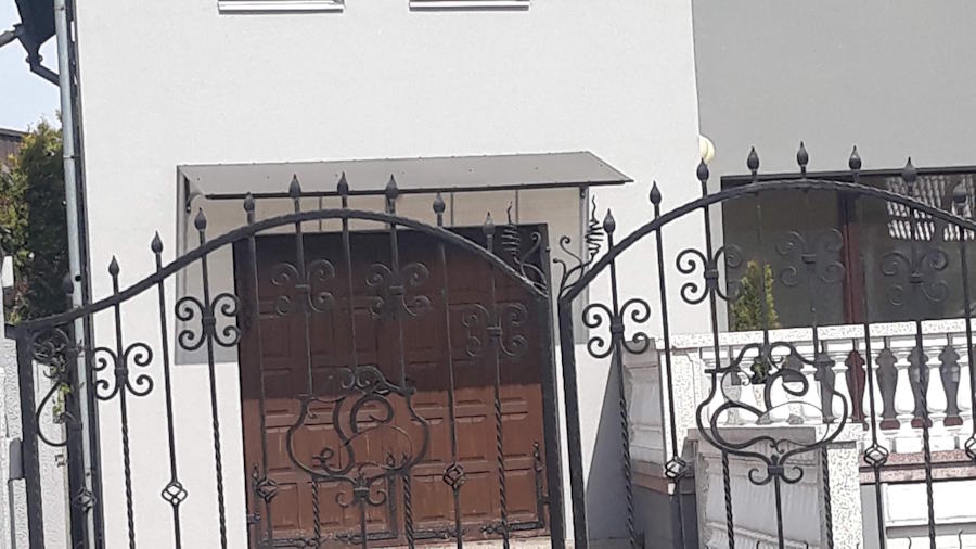 STOGELIŲ gamyba virš DURŲ, BALKONŲ, GARAŽŲ, TERASŲ